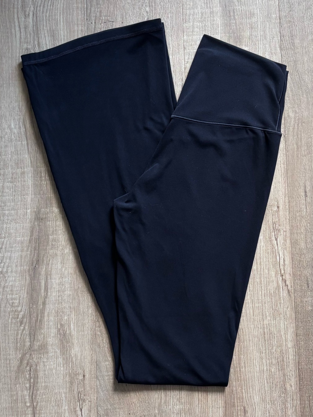 Aerie Offline High Waisted Boot Cut Legging in Black 31”